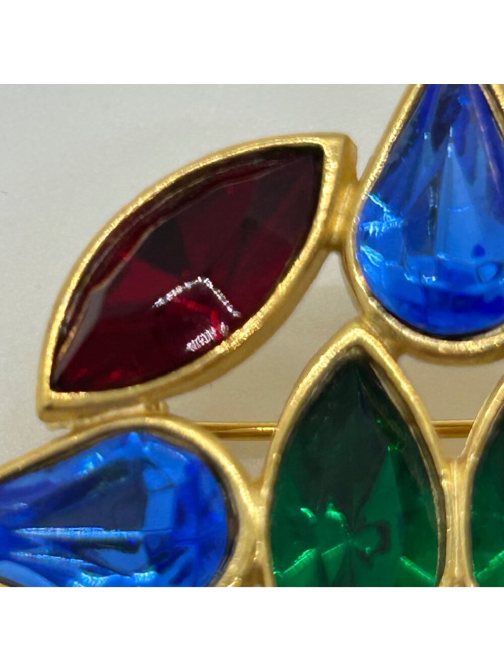 Vintage Gold Tone Multi-Color Brooch Pin Jewel Colored Rhinestone Statement 1990 - Picture 10 of 12
